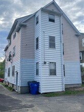 36 Oakwood Ave in West Hartford, CT - Building Photo - Building Photo
