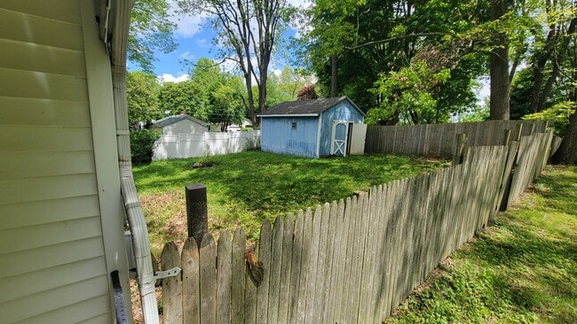 2841 Pomatan Ave in Akron, OH - Foto de edificio - Building Photo