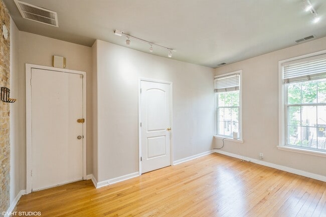 1831 W Melrose St in Chicago, IL - Building Photo - Building Photo