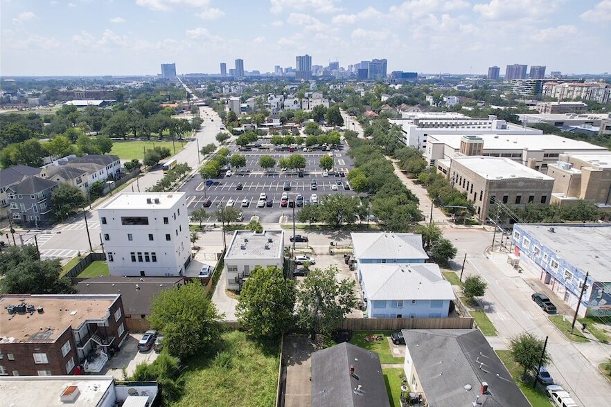 3409 La Branch St, Unit 2 in Houston, TX - Building Photo