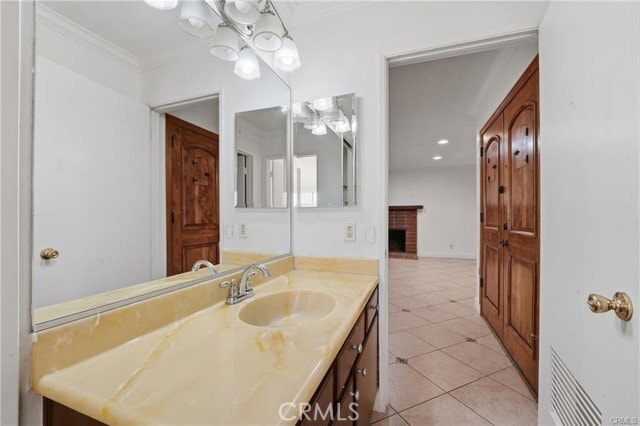 937 N Greenpark Ave in Covina, CA - Building Photo - Building Photo