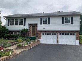 50 Wertman Ln in Albany, NY - Building Photo
