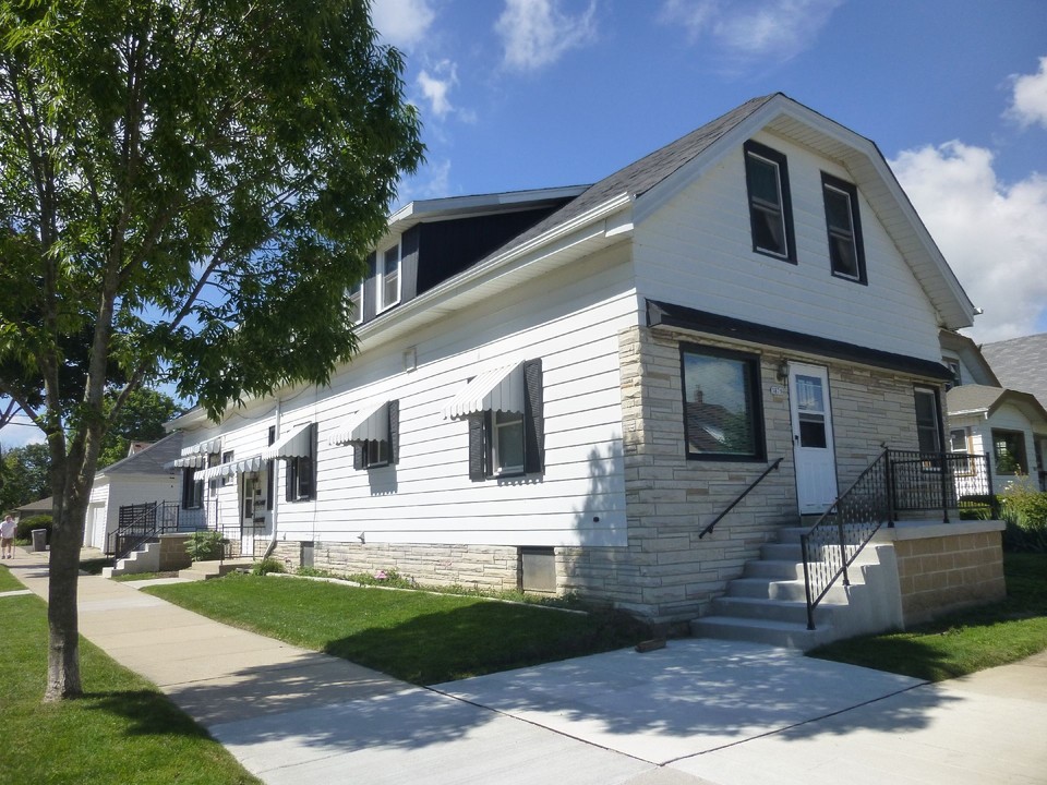 4-Family in Cudahy, WI - Foto de edificio