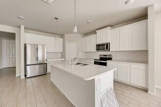 5913 Hopkins Dr in Providence Village, TX - Building Photo - Building Photo