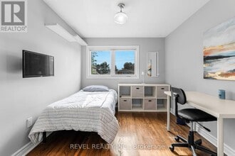 30 Owen Pl in Hamilton, ON - Building Photo - Building Photo