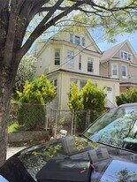 145-54 107th Ave in Queens, NY - Building Photo