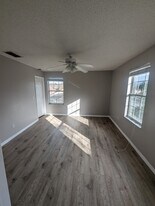 14503 Kristenright LN, Unit Bedroom #2 in Orlando, FL - Building Photo