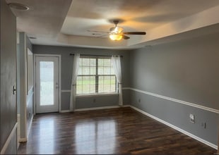 8 Bridgestone Dr in Conway, AR - Building Photo - Building Photo