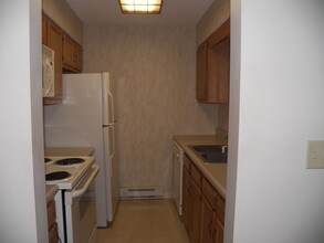 MAC Apartments in Charleston, IL - Foto de edificio - Building Photo