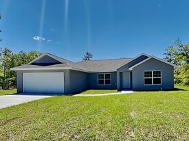 22222 SW Marine Blvd in Dunnellon, FL - Building Photo