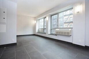 164 Attorney St, Unit 405 in New York, NY - Building Photo