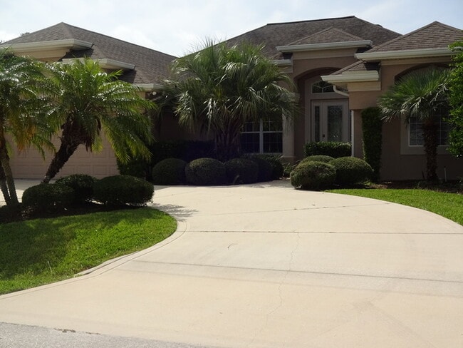 7 Cherokee Ct W in Palm Coast, FL - Building Photo - Building Photo