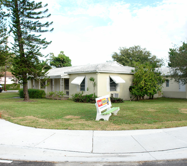 8820-8862 NE 2nd Ave in El Portal, FL - Building Photo - Building Photo