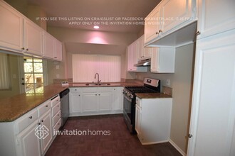 22845 Tamarack Ln in Santa Clarita, CA - Foto de edificio - Building Photo