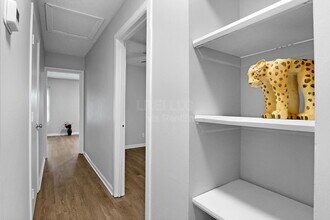 645 Dr W. J. Hodge St in Louisville, KY - Building Photo - Building Photo