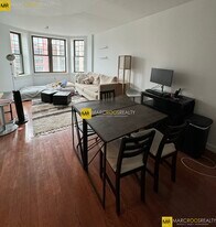 537 Commonwealth Ave, Unit 5A in Boston, MA - Building Photo - Building Photo