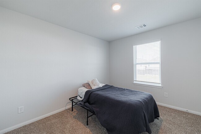 3914 Giorgio Pastel Pl