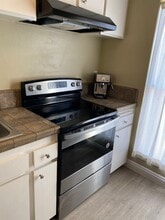 5700 Baltimore Dr in La Mesa, CA - Building Photo - Building Photo