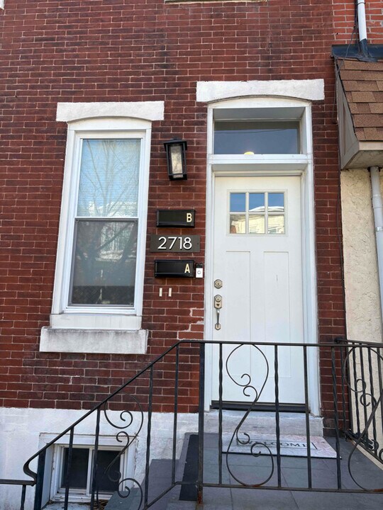 2718 Parrish St-Unit -B in Philadelphia, PA - Building Photo