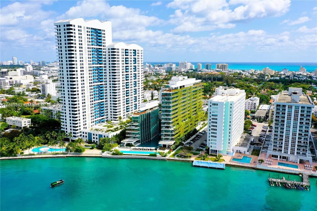 1250 West Ave in Miami Beach, FL - Foto de edificio