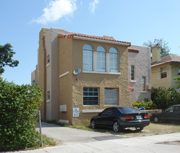 1459 NW 1st St in Miami, FL - Building Photo - Building Photo