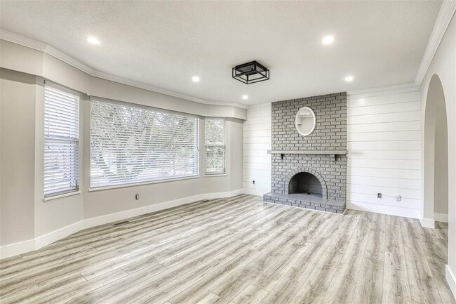 8691 154 St in Surrey, BC - Building Photo - Building Photo
