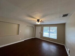 3701 SW 58th Terrace in Davie, FL - Building Photo - Building Photo
