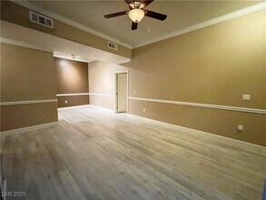 3481 Desert Cliff St in Las Vegas, NV - Foto de edificio - Building Photo