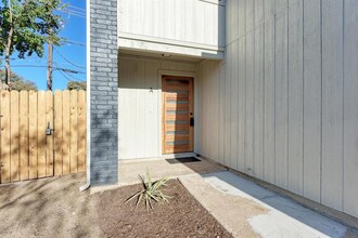 2646 Gwendolyn Ln in Austin, TX - Building Photo - Building Photo