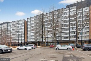 1301 Delaware Ave SW, Unit N-602 in Washington, DC - Building Photo