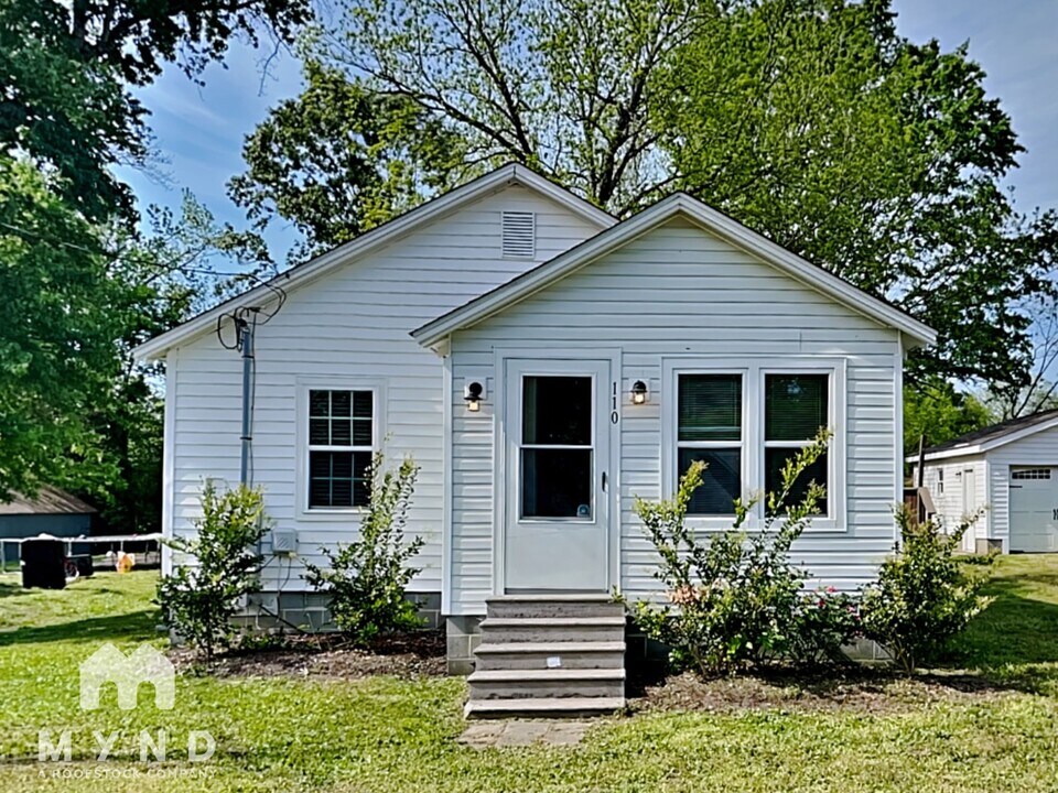 110 Hamilton Dr in Smithfield, NC - Building Photo