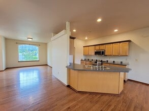 392 Oahu St in Richland, WA - Building Photo - Building Photo