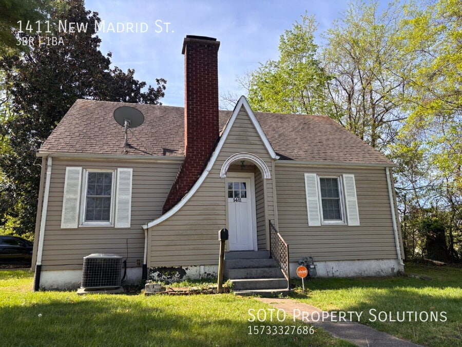 1411 New Madrid St in Cape Girardeau, MO - Building Photo