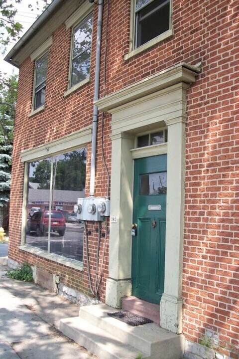 365-365 N Hanover St in Carlisle, PA - Building Photo