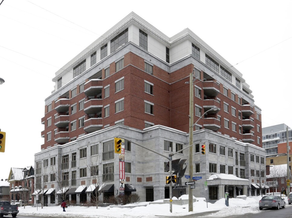 Opus in Ottawa, ON - Building Photo