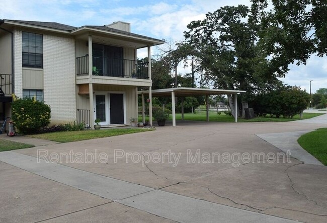 108 Stagecoach Trail in Willow Park, TX - Building Photo - Building Photo