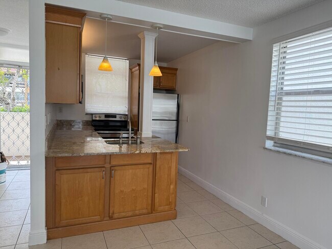 1731 SE 15th St in Fort Lauderdale, FL - Building Photo - Building Photo
