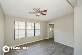 8029 Patou Dr N in Jacksonville, FL - Building Photo - Building Photo