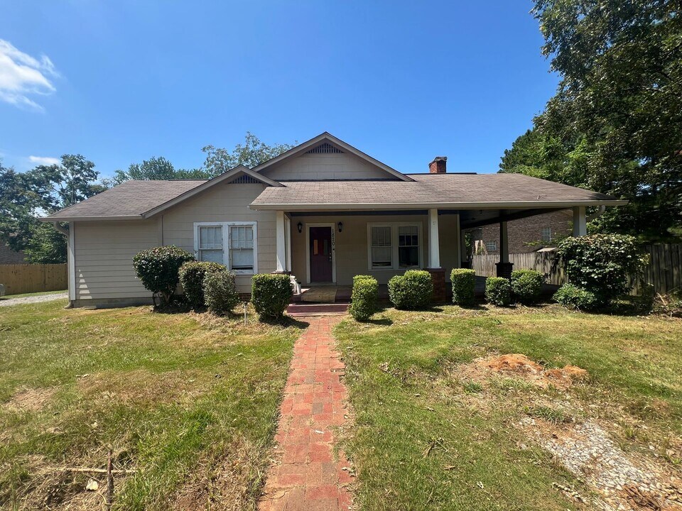 1820 17th Ave E in Tuscaloosa, AL - Building Photo