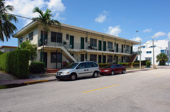 Ocean Stay Rentals in Miami Beach, FL - Building Photo - Building Photo