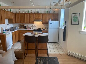 1127 Commonwealth Ave, Unit 34 in Boston, MA - Building Photo