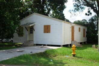 125 Sternberg Dr in Lafayette, LA - Foto de edificio - Building Photo