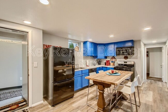 10605 W 48th Ave in Wheat Ridge, CO - Building Photo - Building Photo