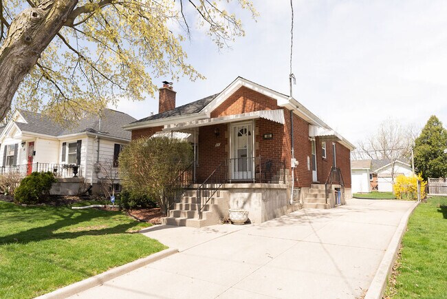 44 Highway Ave in London, ON - Building Photo - Building Photo