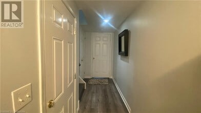 155 Highland Crescent in Kitchener, ON - Building Photo - Building Photo