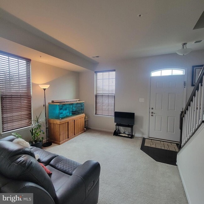 property at 2922 Glendale Ave