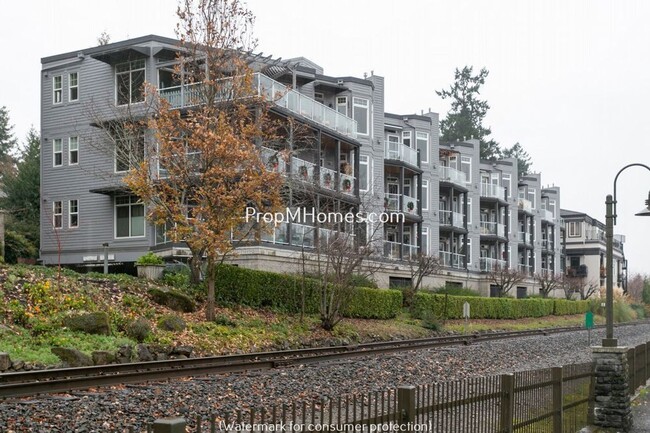 135 3rd St in Lake Oswego, OR - Building Photo - Building Photo