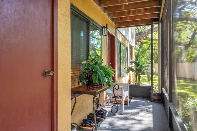 1550 S Belcher Rd in Clearwater, FL - Building Photo - Building Photo