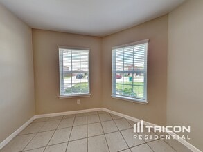 833 Painted Bison Dr in La Marque, TX - Building Photo - Building Photo