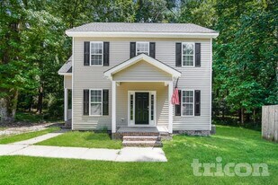 1218 Azalea Dr in Zebulon, NC - Building Photo